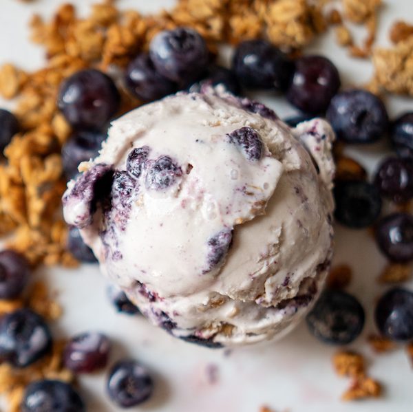 blueberry crisp ice cream